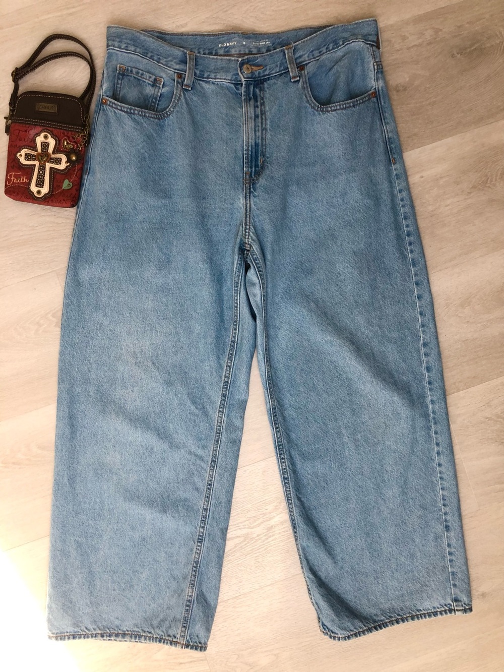 Old Navy High Rise Wide Leg Baggy Jeans Light Wash Size 16 - Picture 2 of 12